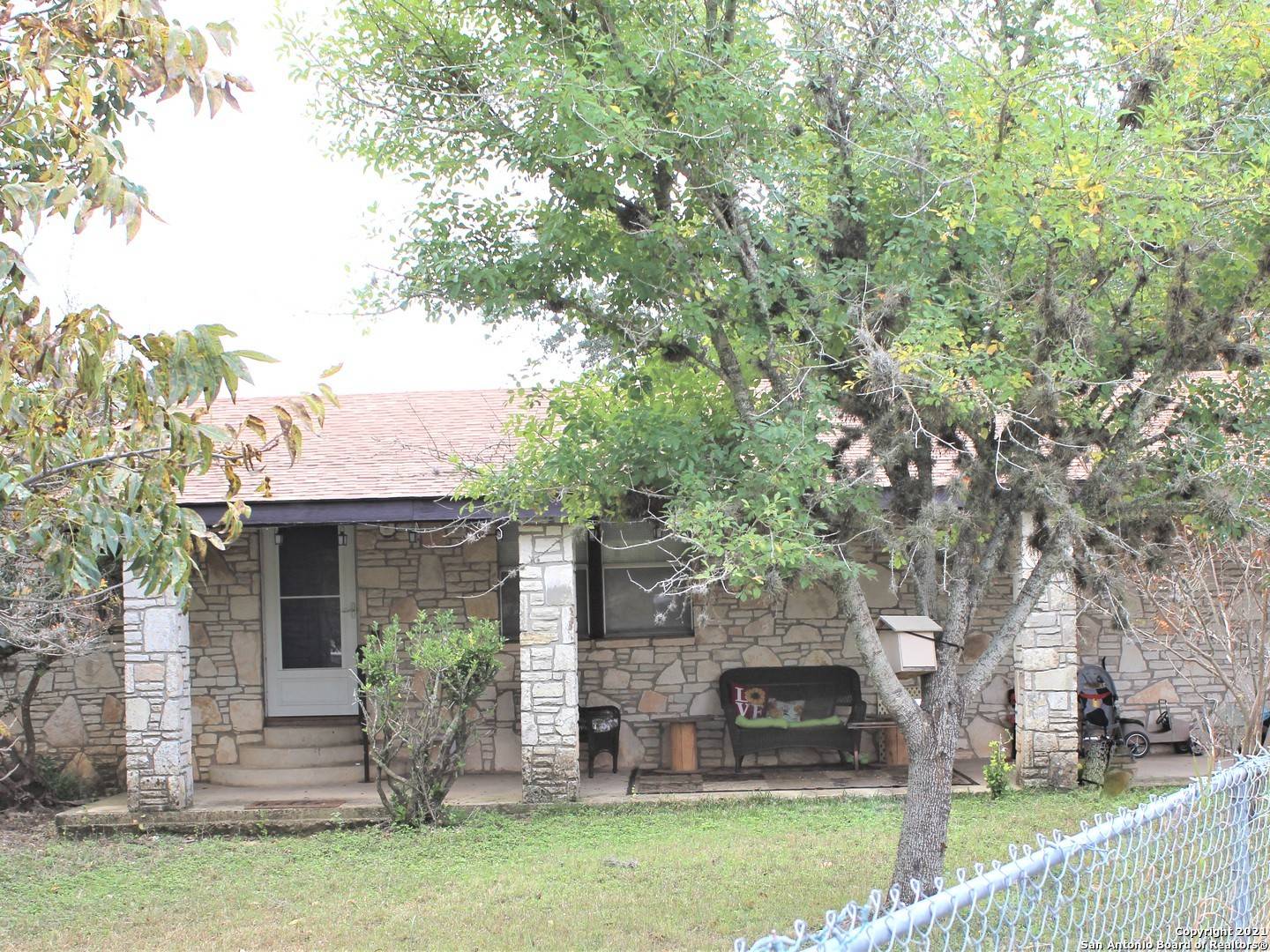 Lakehills, TX 78063,11330 FM 1283