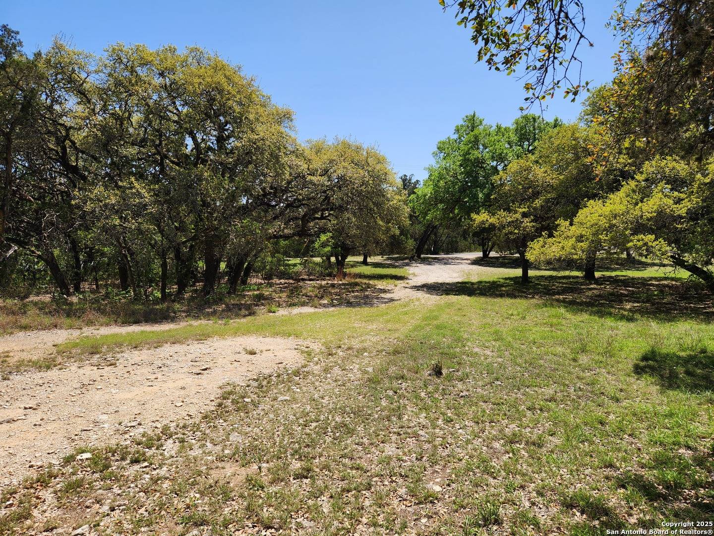 Helotes, TX 78023,19225 scenic loop