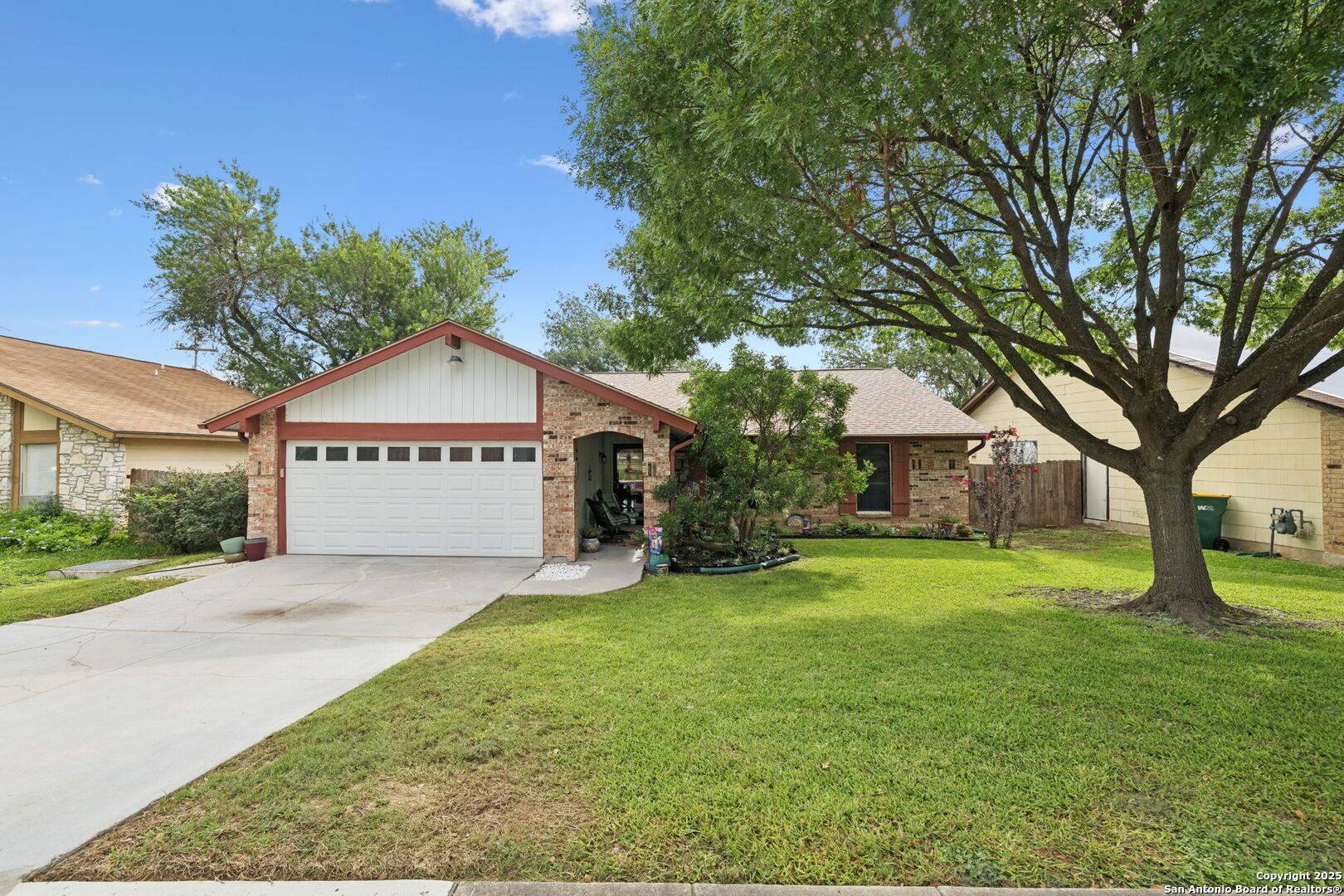 Live Oak, TX 78233,7847 Grass Hollow