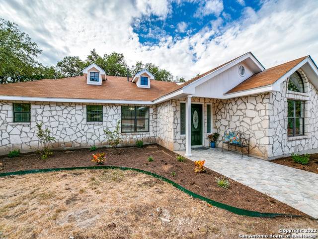 Lakehills, TX 78063,2580 goat hill
