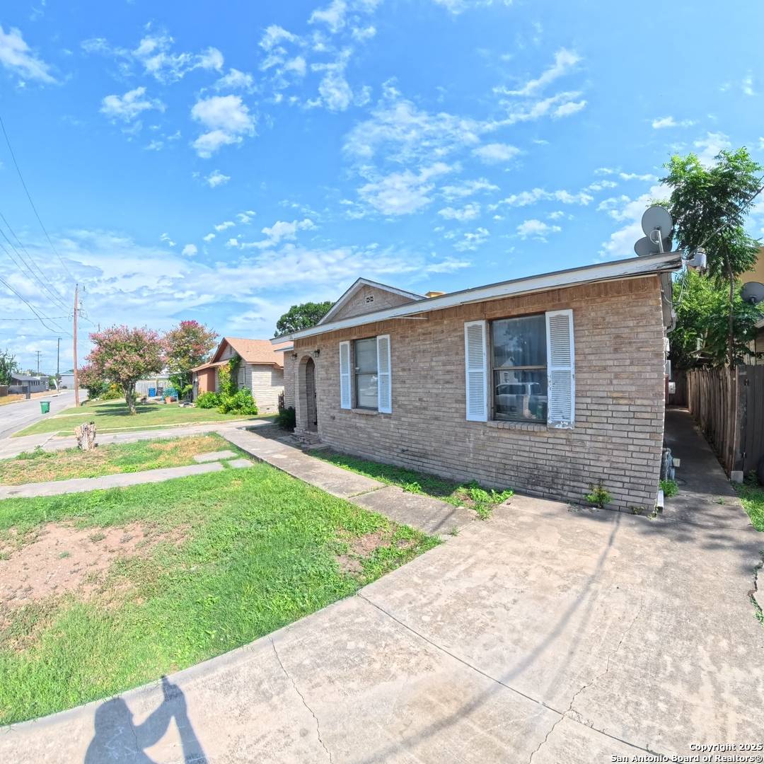 San Antonio, TX 78211,126 Hosack