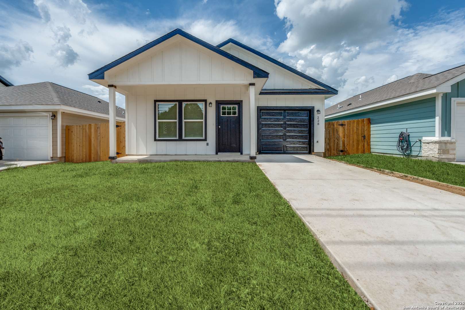 Seguin, TX 78155,228 Martindale St