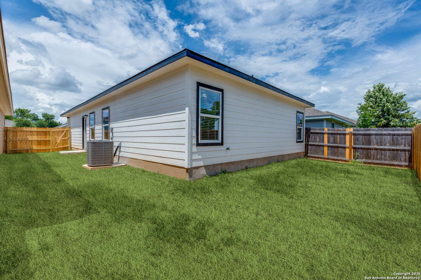 Seguin, TX 78155,243 Mar Hill
