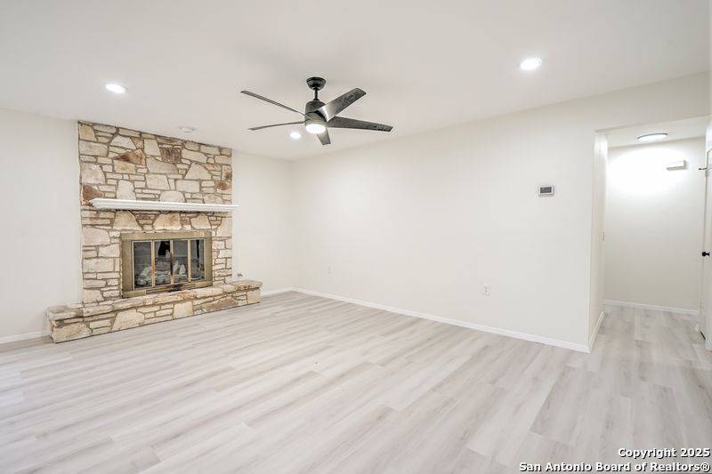 San Antonio, TX 78233,5831 Freemans Farm