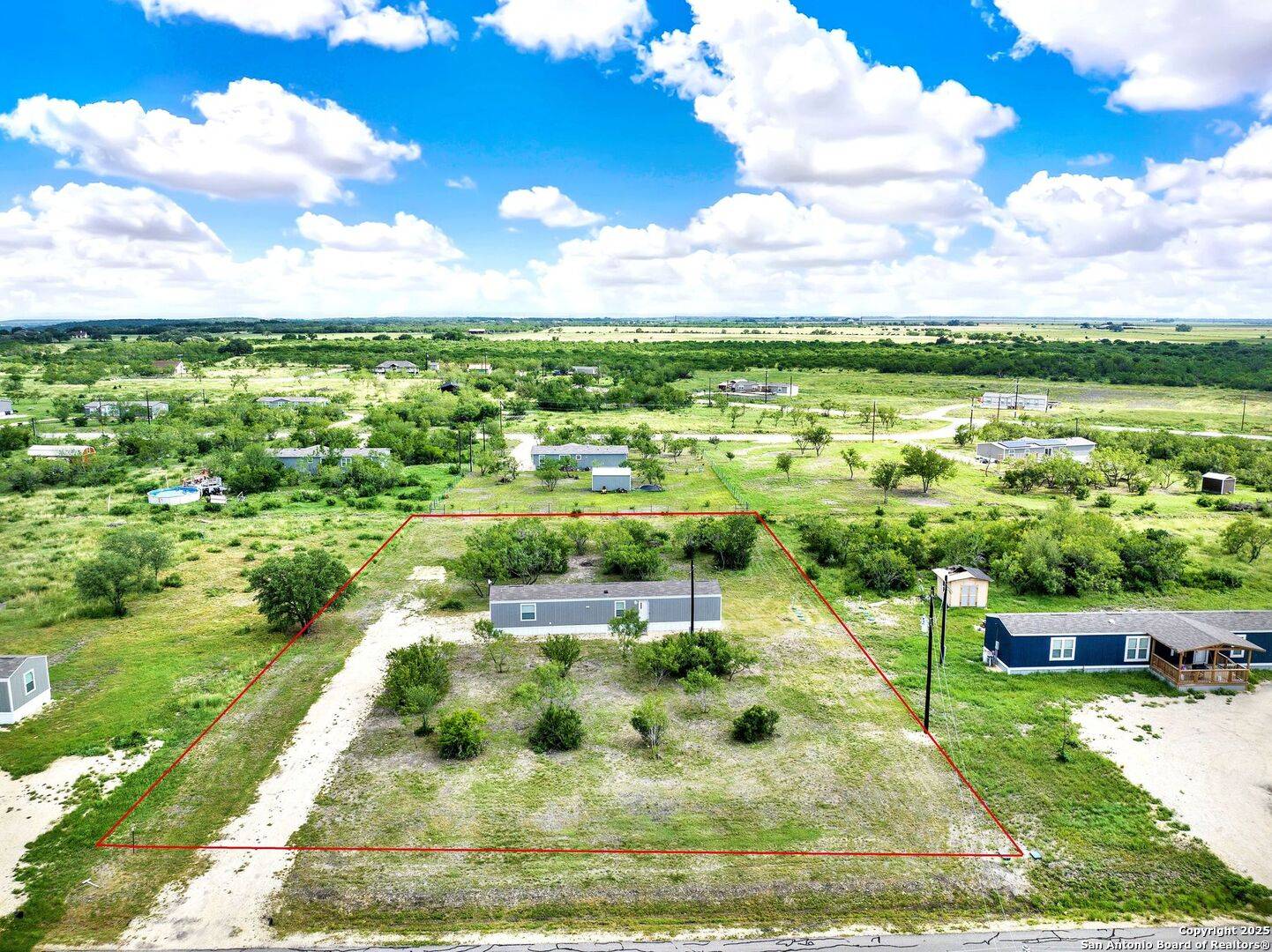 Hondo, TX 78861,888 Lobo Loop