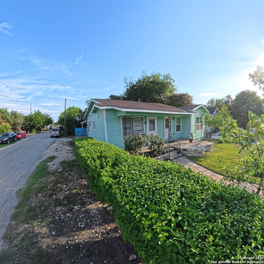 San Antonio, TX 78207,3402 Travis