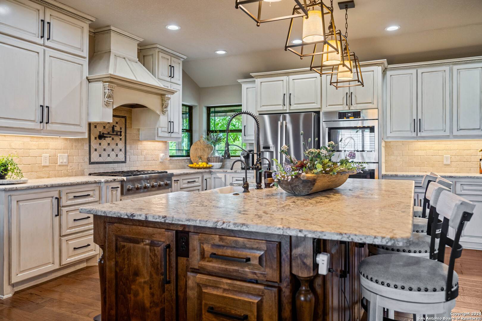 Falls City, TX 78113,4279 FM 791