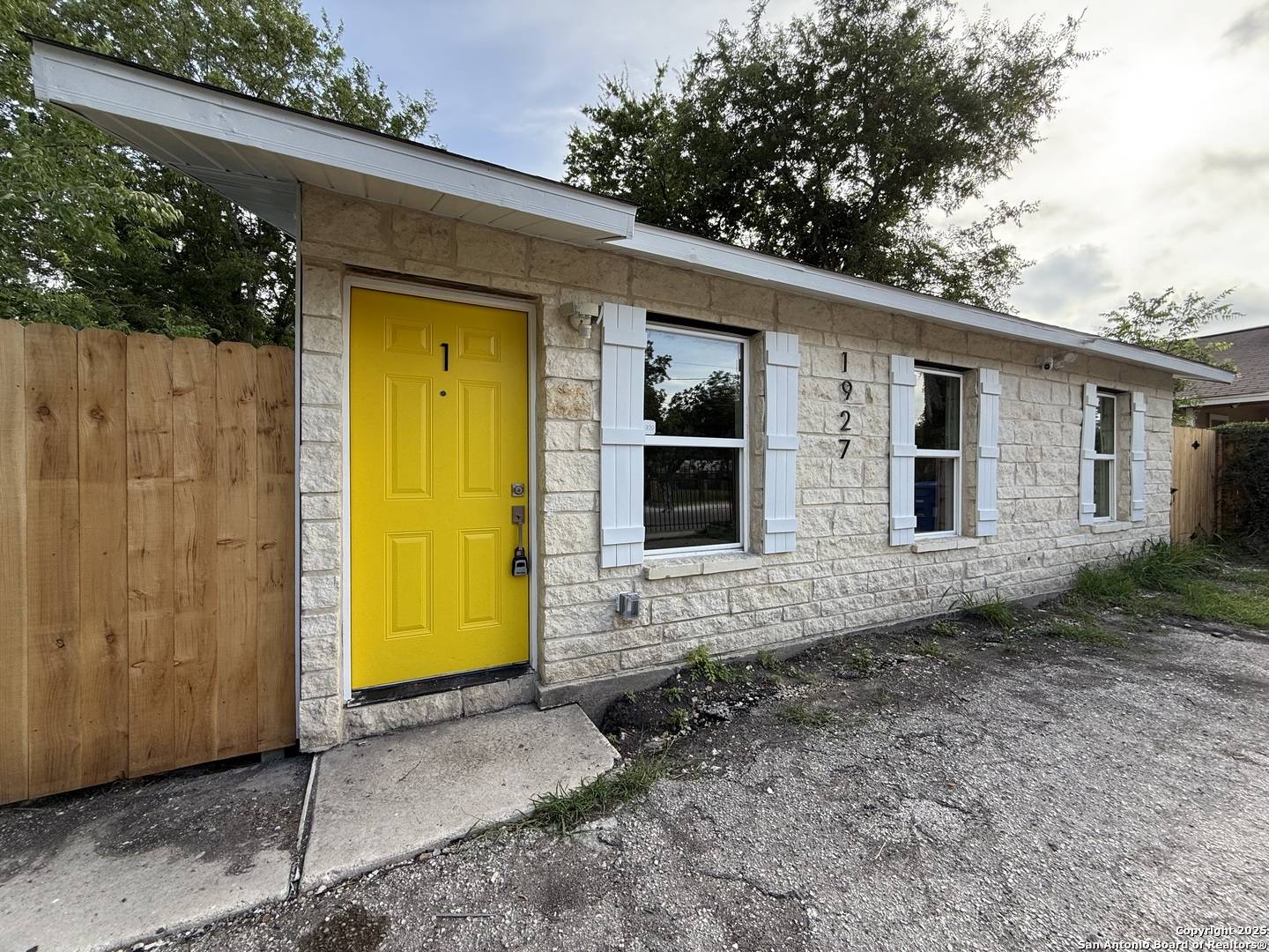 San Antonio, TX 78211,1927 mayfield UNIT 1