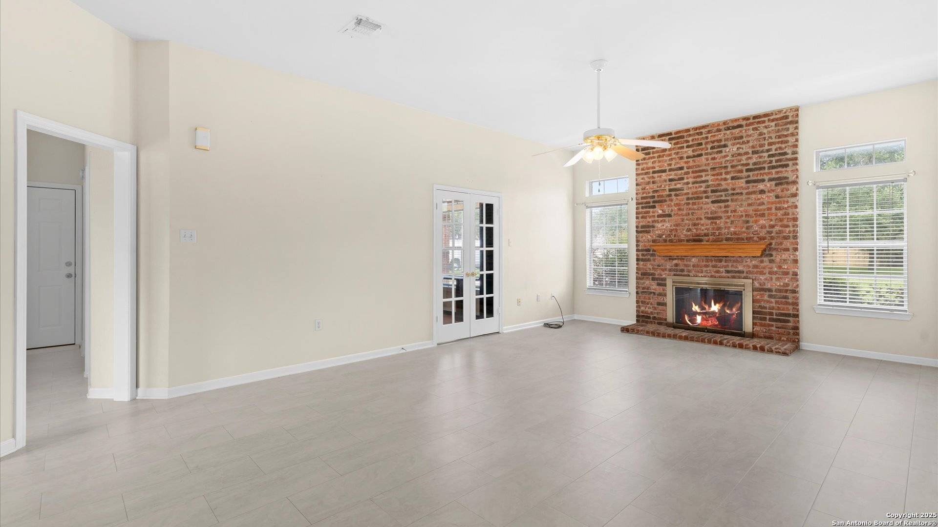 Seguin, TX 78155,180 Castlewood Dr
