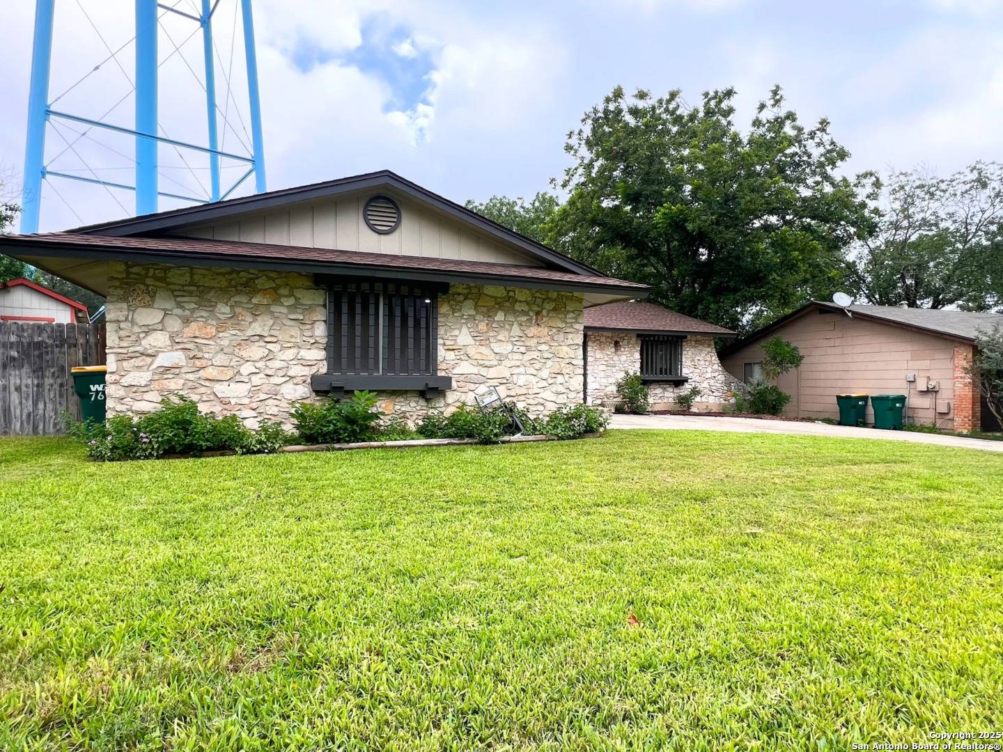 Live Oak, TX 78233,7607 Old Spanish Trail