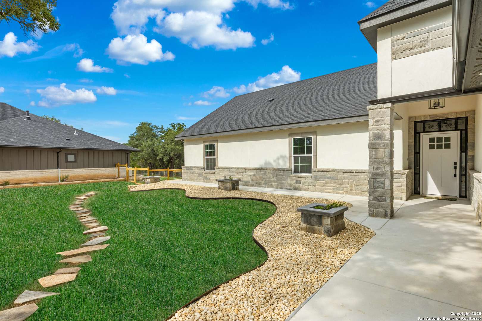 Bandera, TX 78003,808 Heinen Road