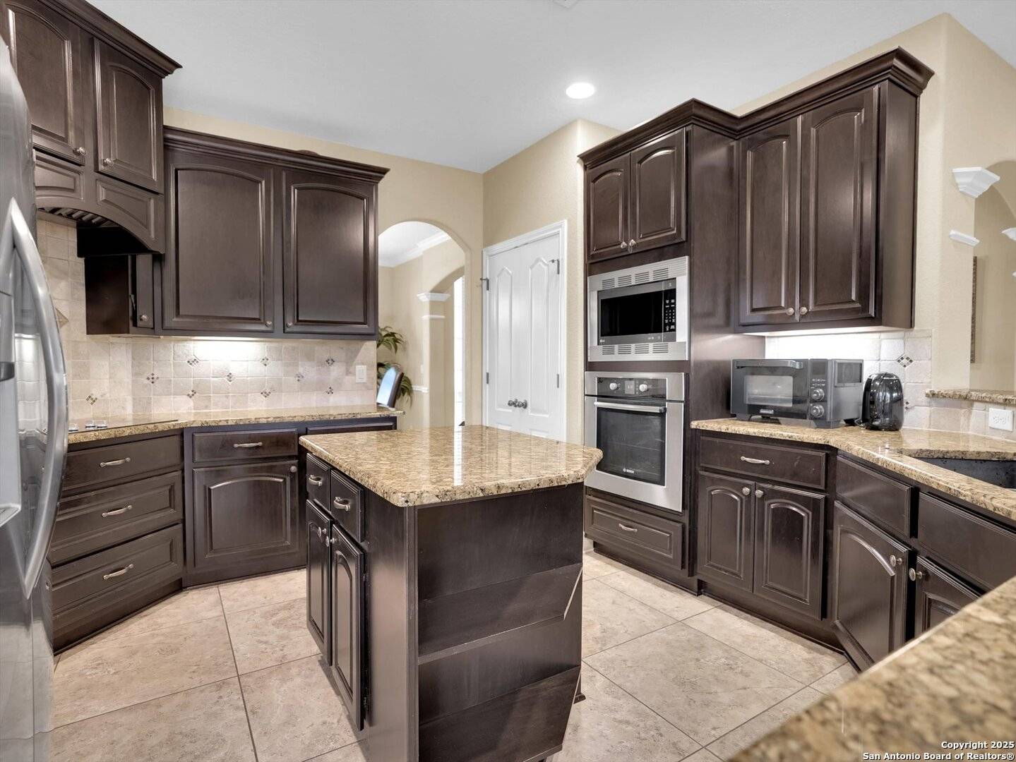 San Antonio, TX 78260,25603 Singing Rain