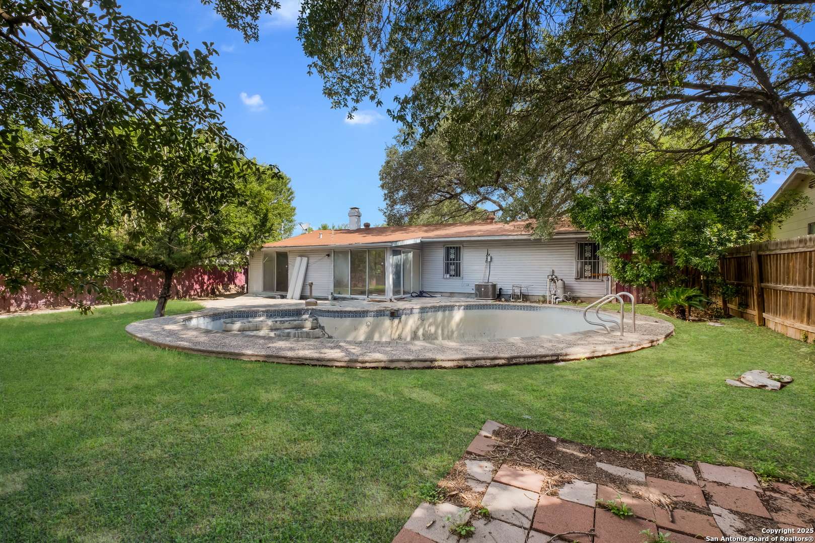 San Antonio, TX 78218,226 Covina