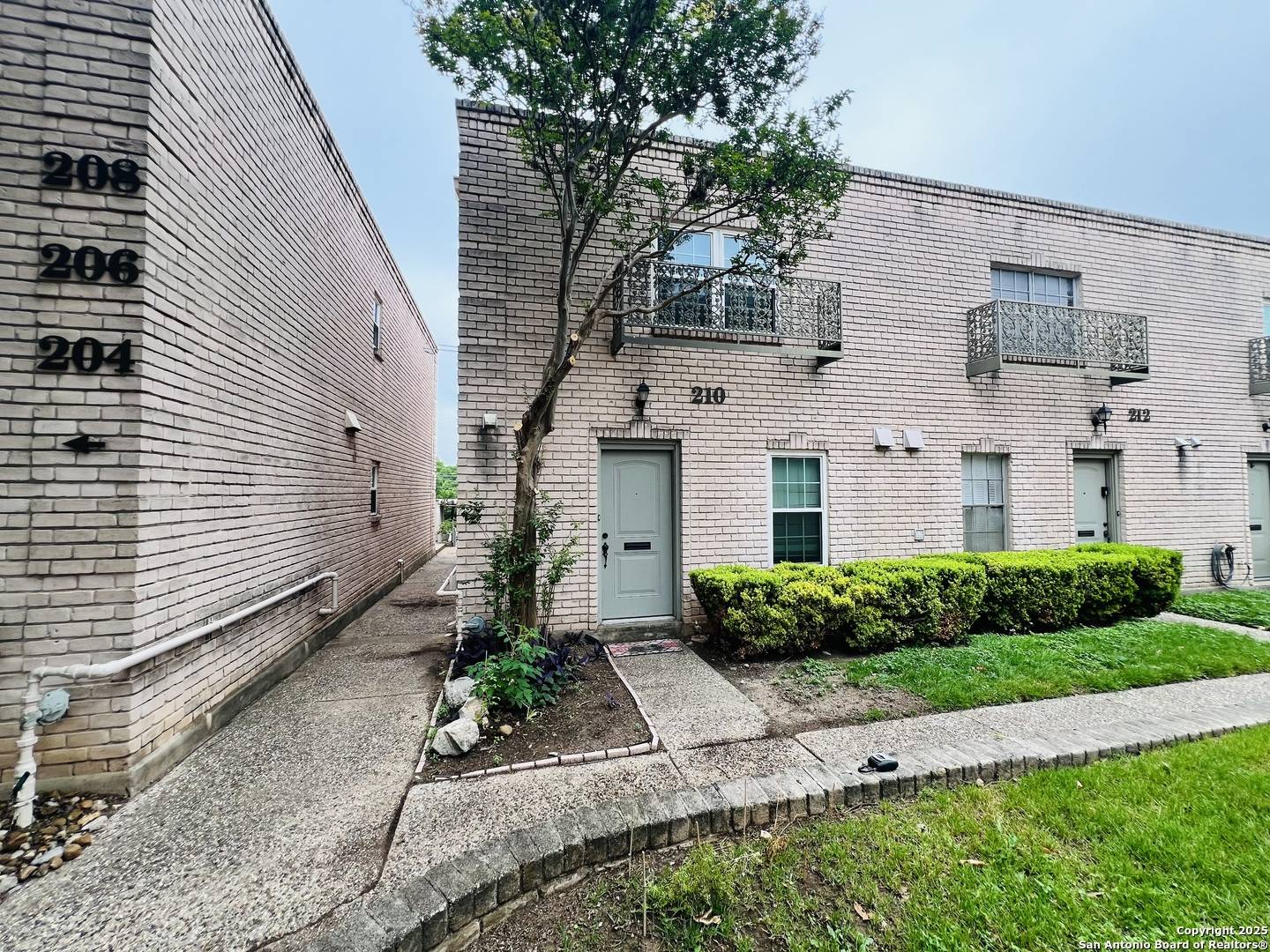 San Antonio, TX 78209,102 Ruelle Ln UNIT 210