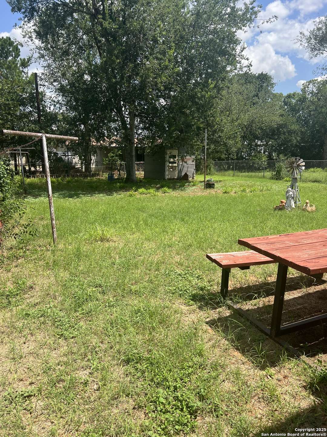Pearsall, TX 78061,110 Woodlawn