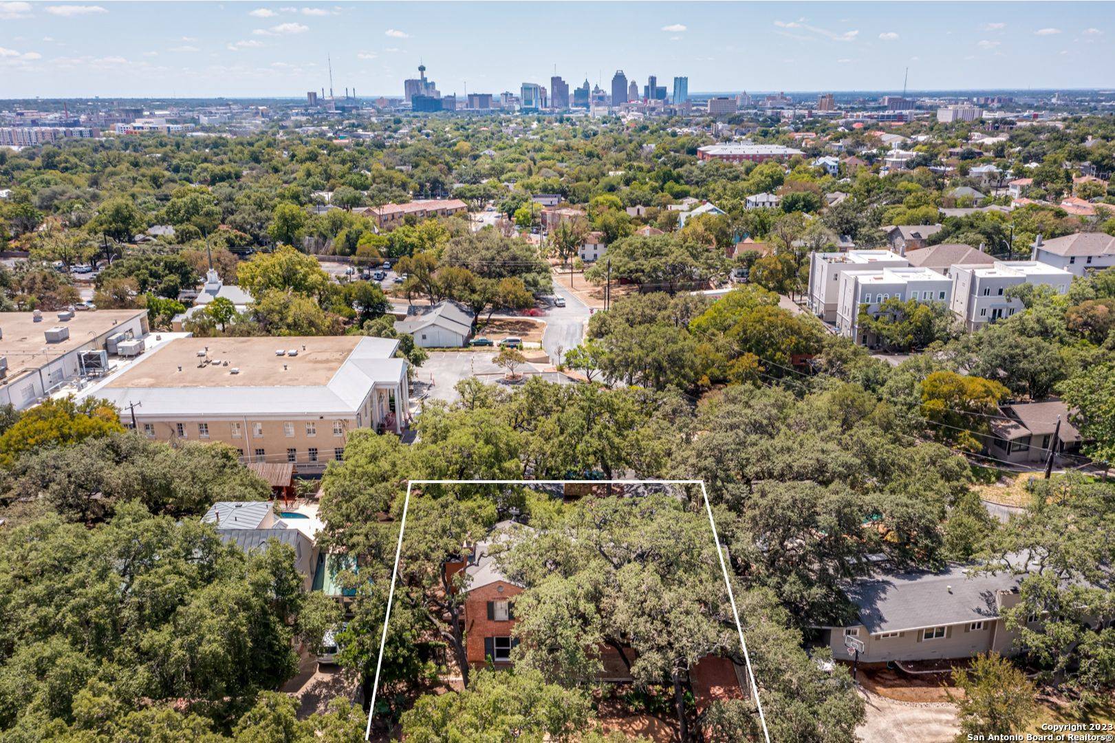 San Antonio, TX 78212-3038,248 SUMMIT AVE