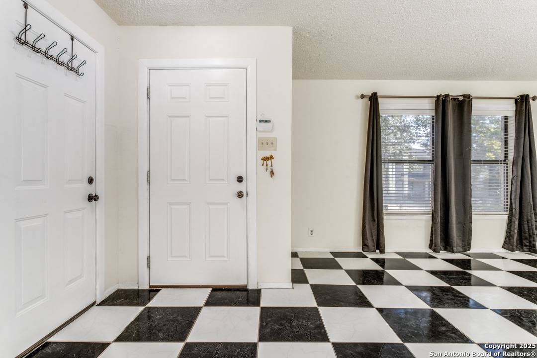 San Antonio, TX 78240,7747 Sandia Bluff