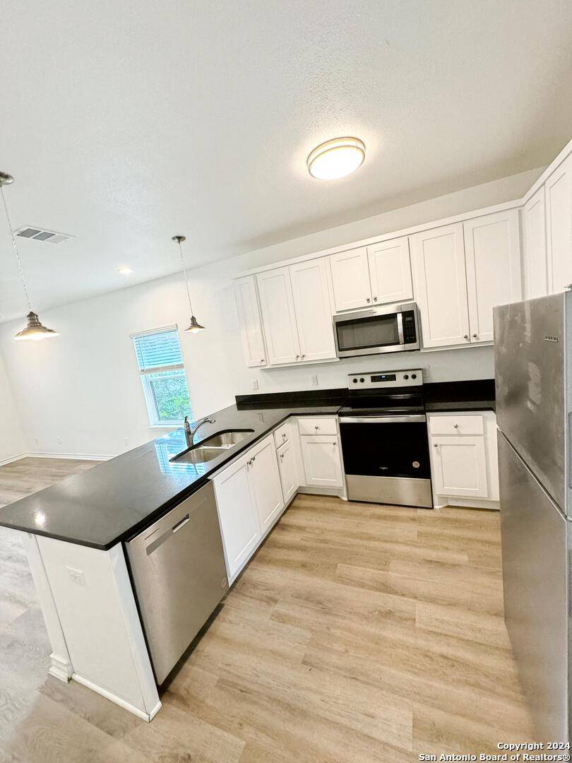 San Antonio, TX 78208-2125,707 RUNNELS AVE UNIT 102