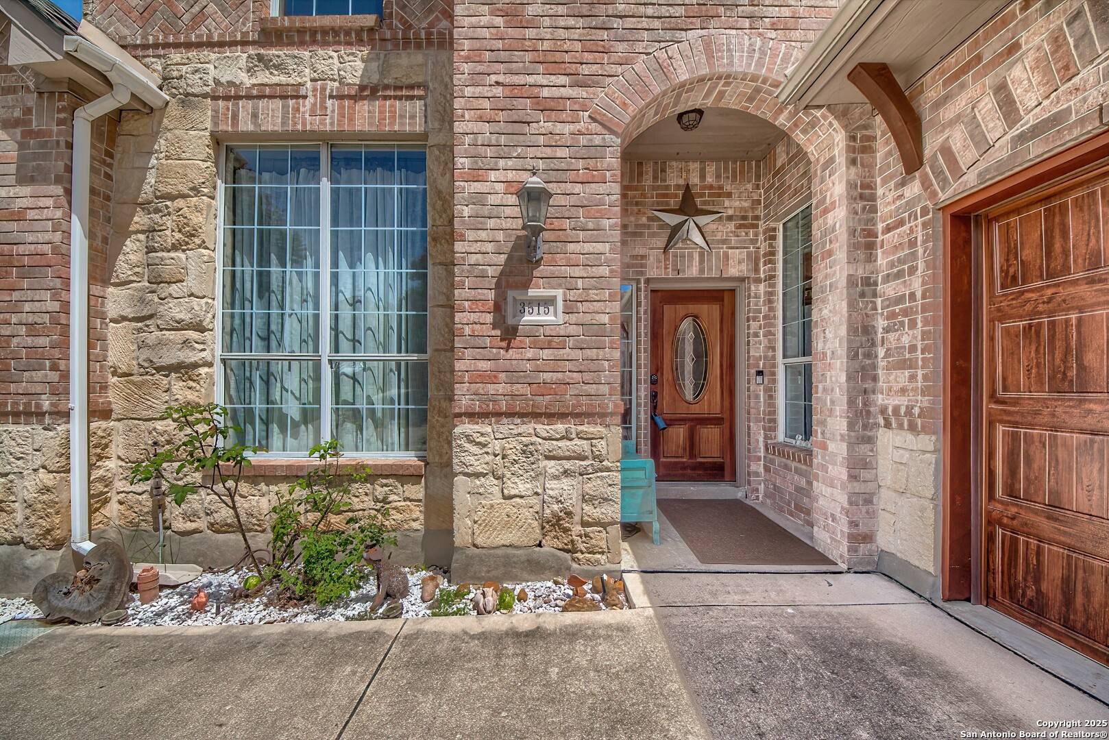 San Antonio, TX 78259,3515 Edge View