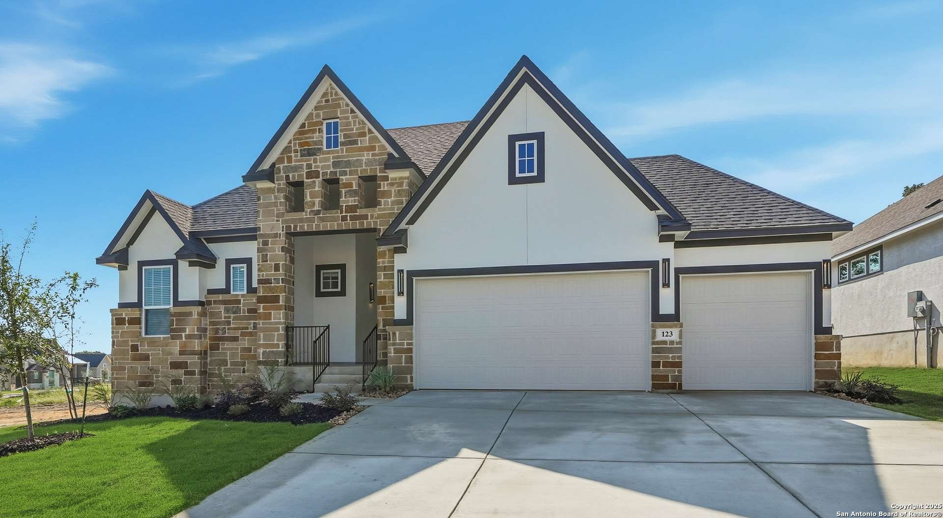 Castroville, TX 78009,123 Mason Lane