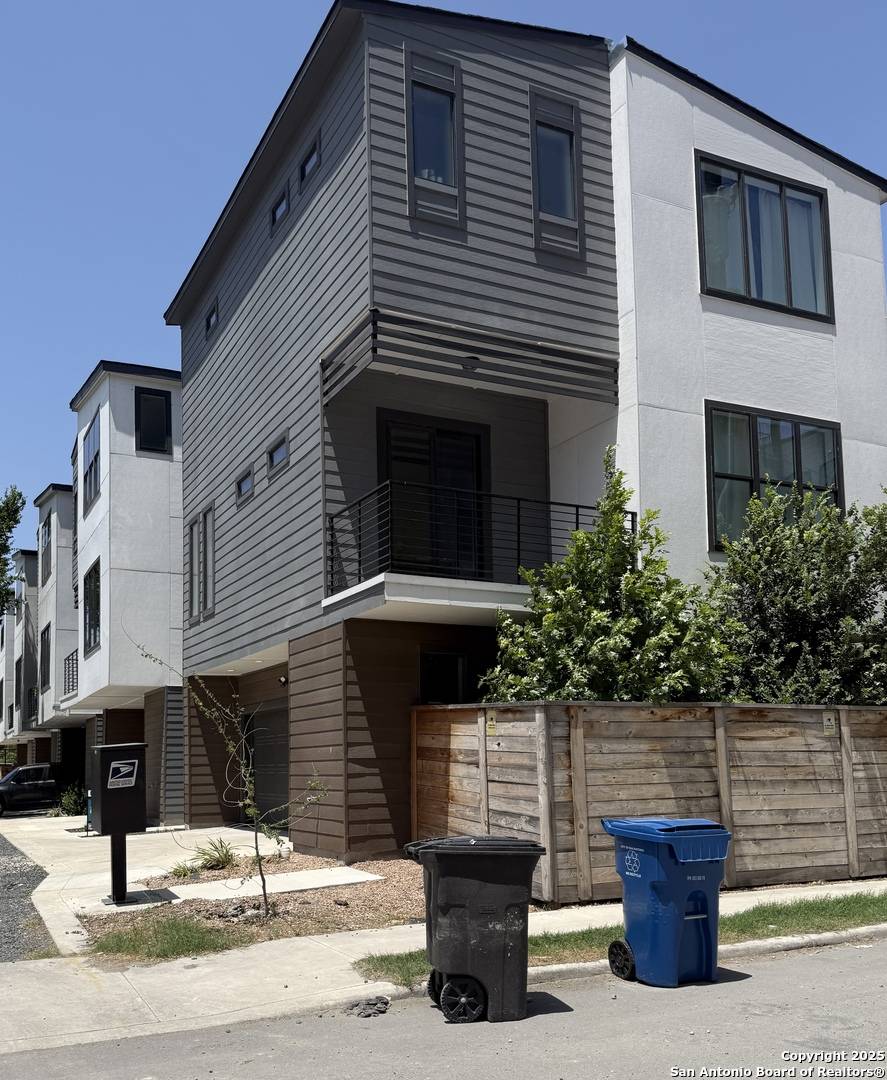 San Antonio, TX 78212,415 Jackson UNIT APT 1
