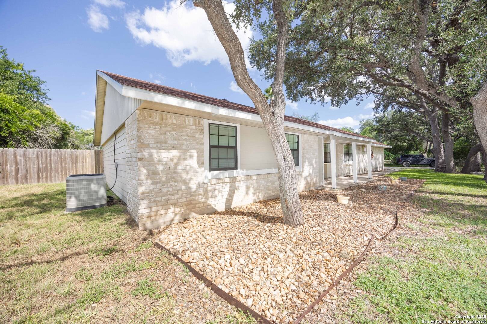 San Antonio, TX 78254,9712 Big Geronimo St