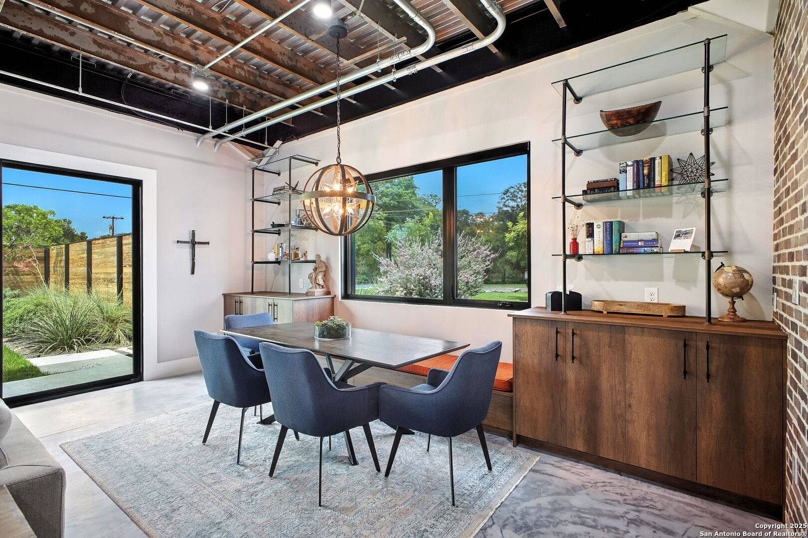 San Antonio, TX 78213,140 S Winston