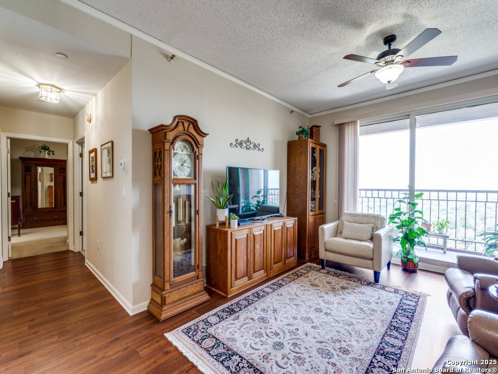 San Antonio, TX 78209,1 Towers Park UNIT 1902