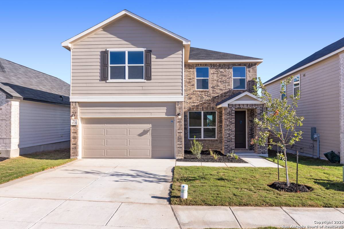 Converse, TX 78109,9515 LOCHRIDGE PIKE