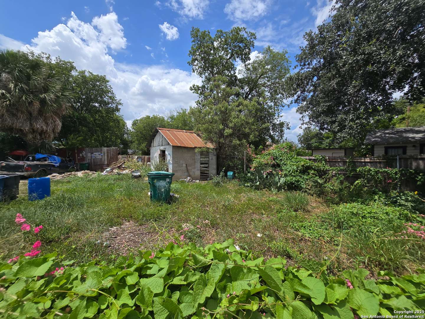 San Antonio, TX 78207,211 Frio City