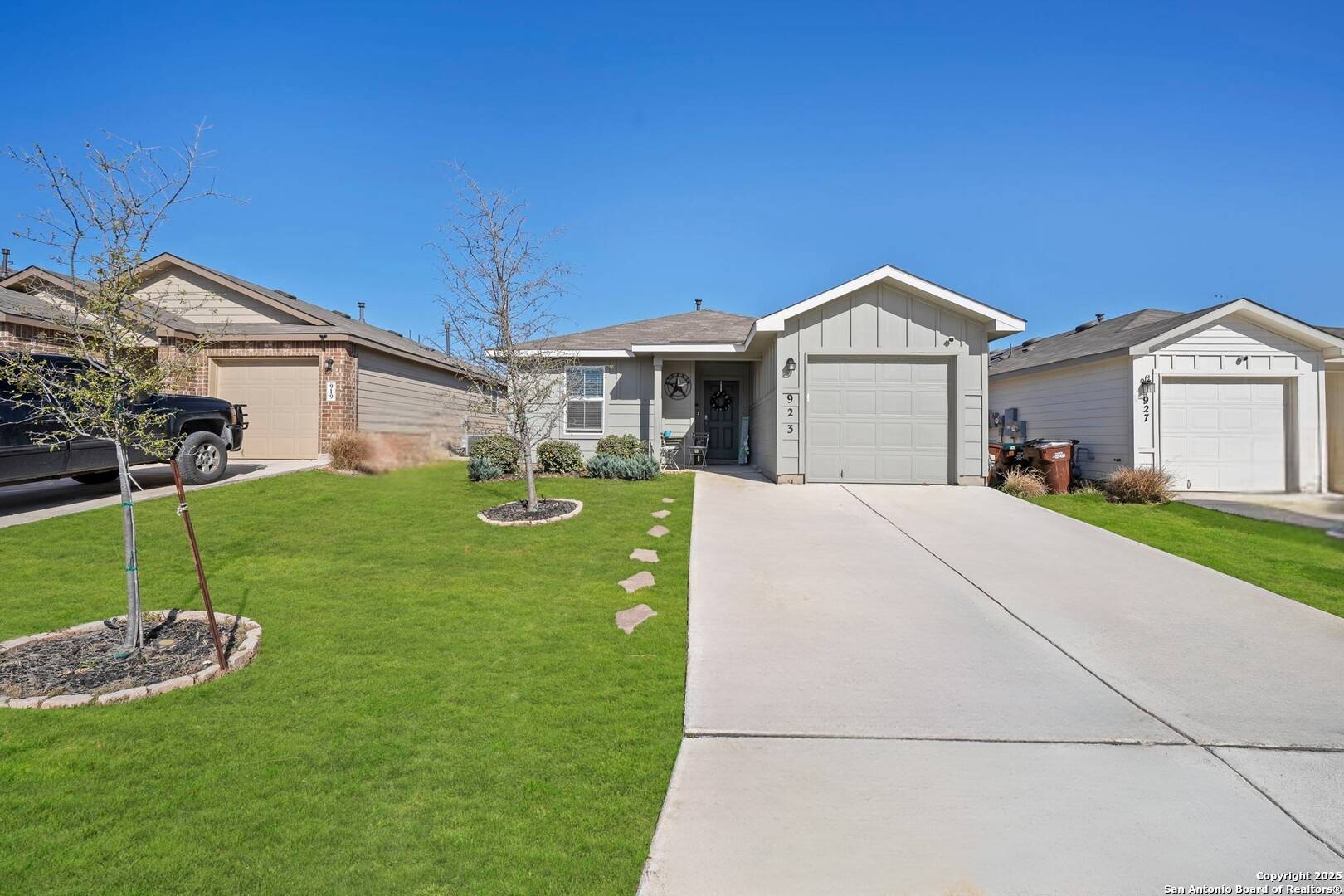 San Antonio, TX 78253,923 Empress Brilliant