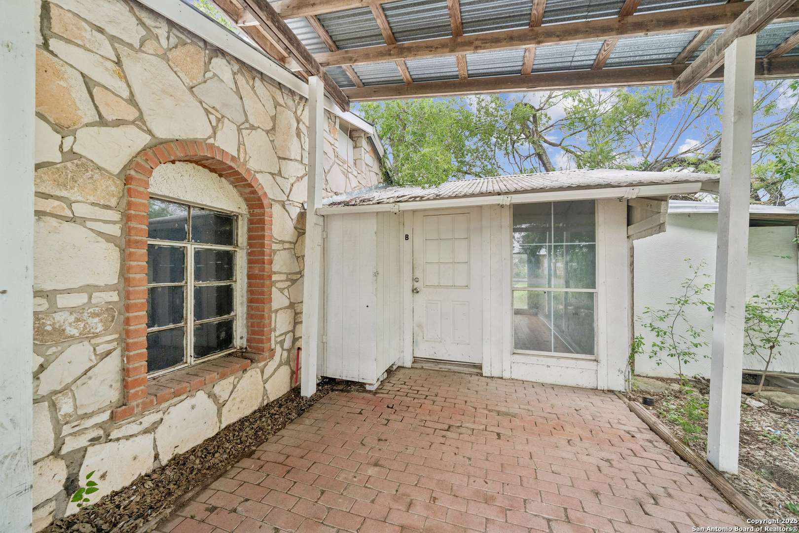 Devine, TX 78016,897 Zig Zag