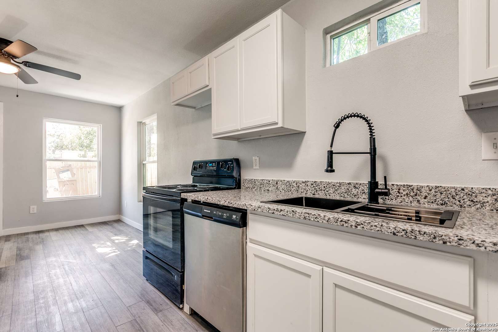 San Antonio, TX 78207,2017 Lyons St