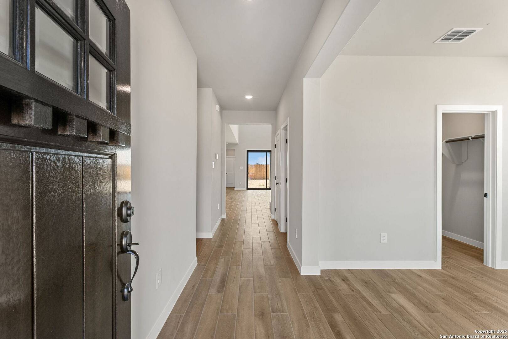 Elmendorf, TX 78112,16619 Rosemary Ridge