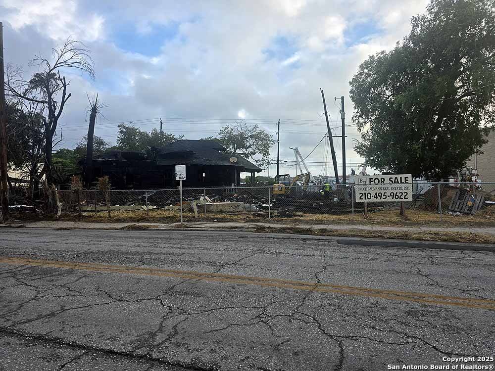 San Antonio, TX 78212,105 Duffield