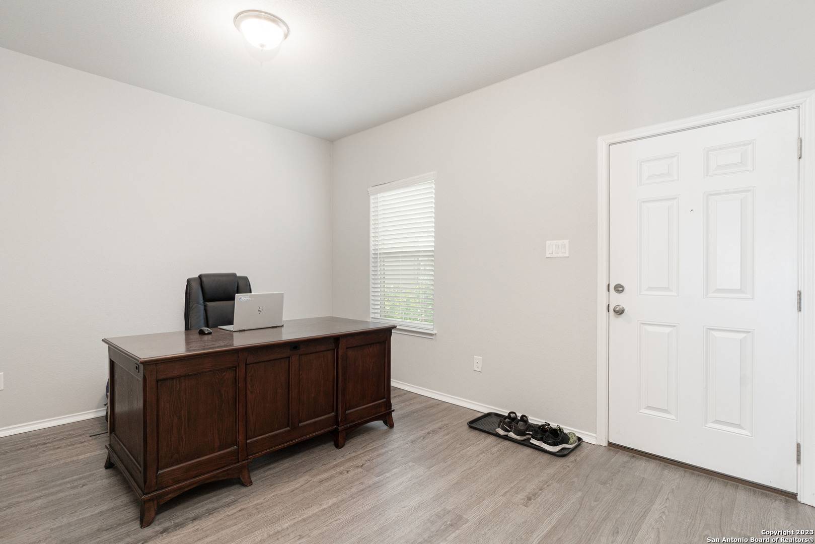 New Braunfels, TX 78130,556 long leaf