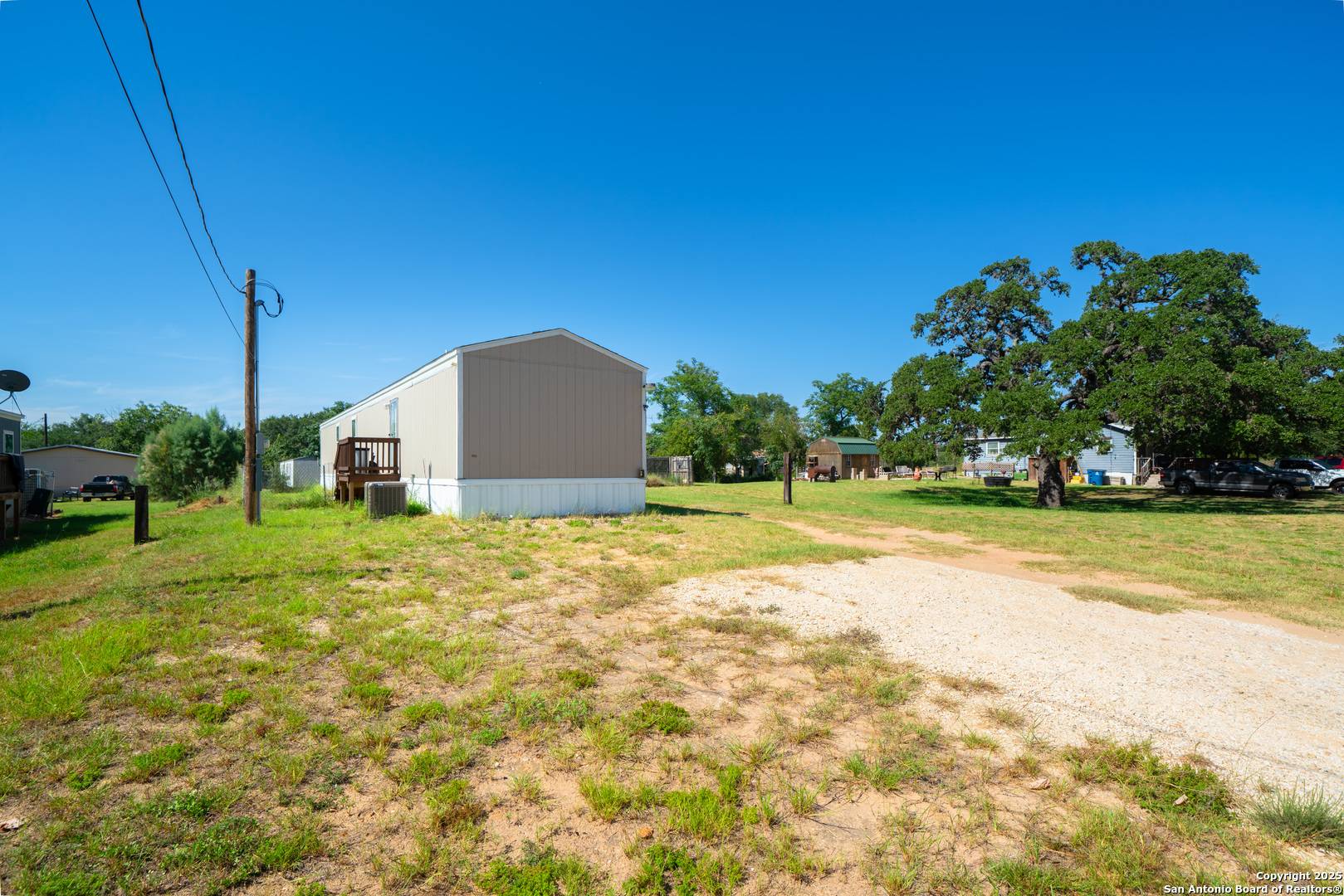 Pleasanton, TX 78064,720 Sanches