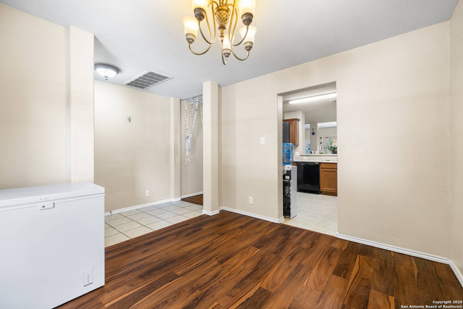 Leon Valley, TX 78238,6522 Charles
