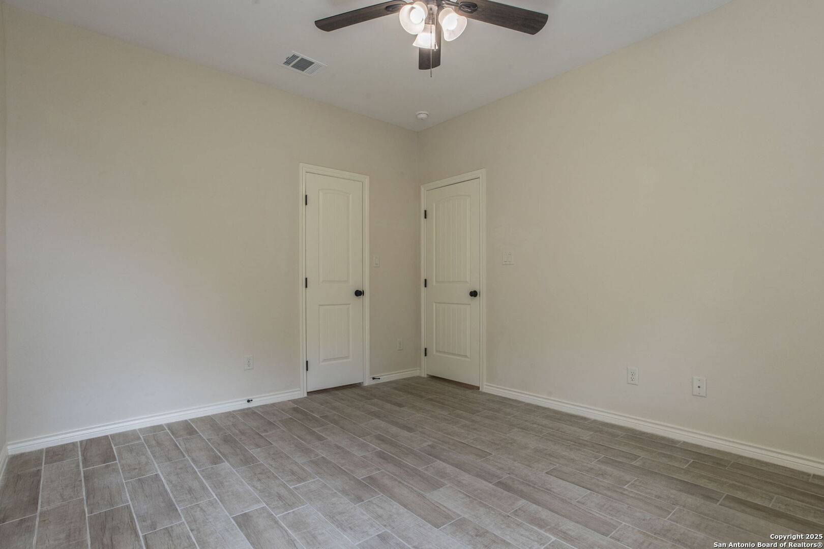 Seguin, TX 78155,319 Clubview E