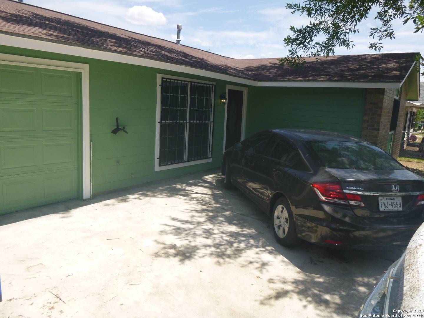 San Antonio, TX 78242,5927 Stoney Creek