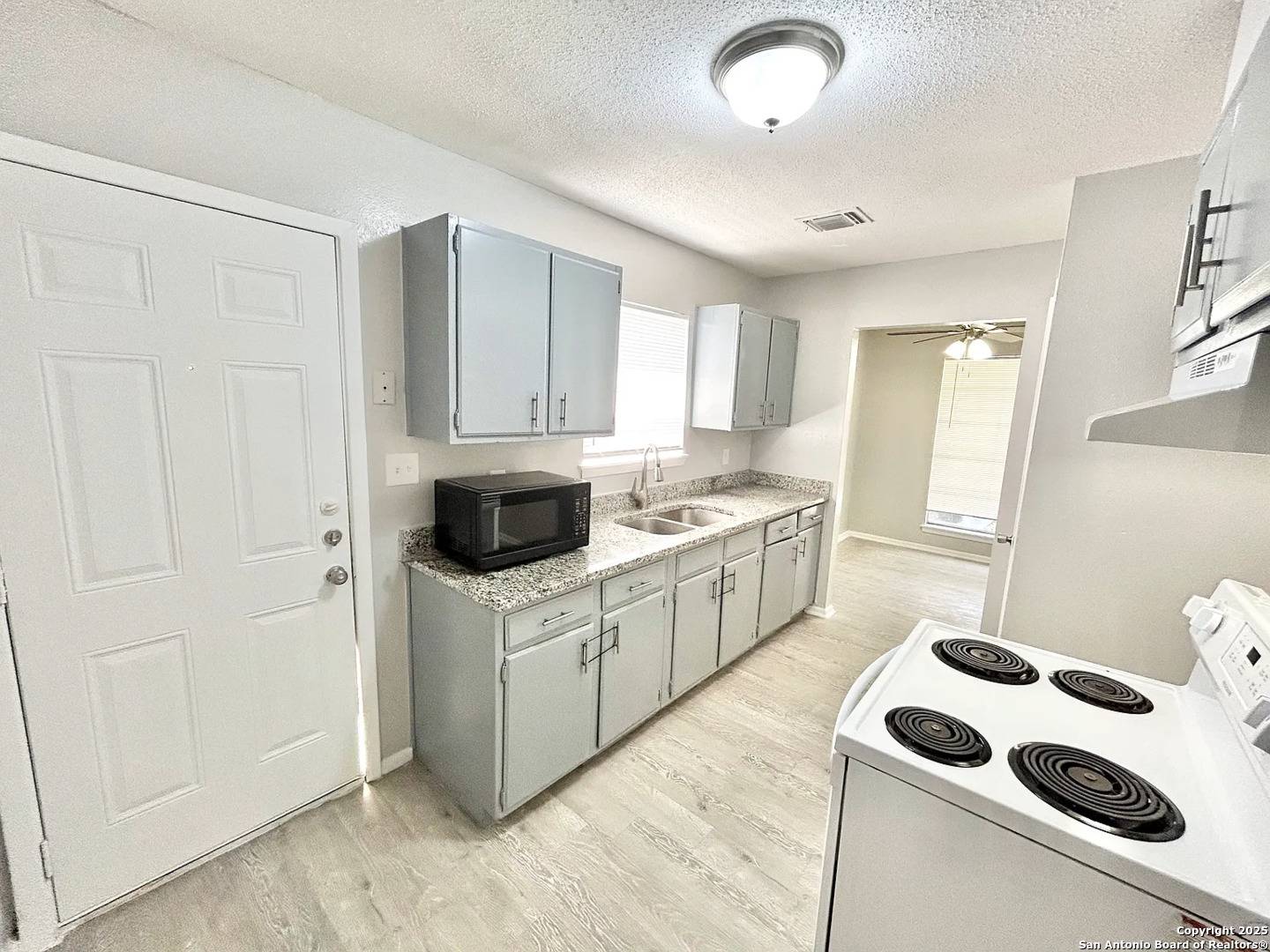 San Antonio, TX 78227,6310 Brownleaf St