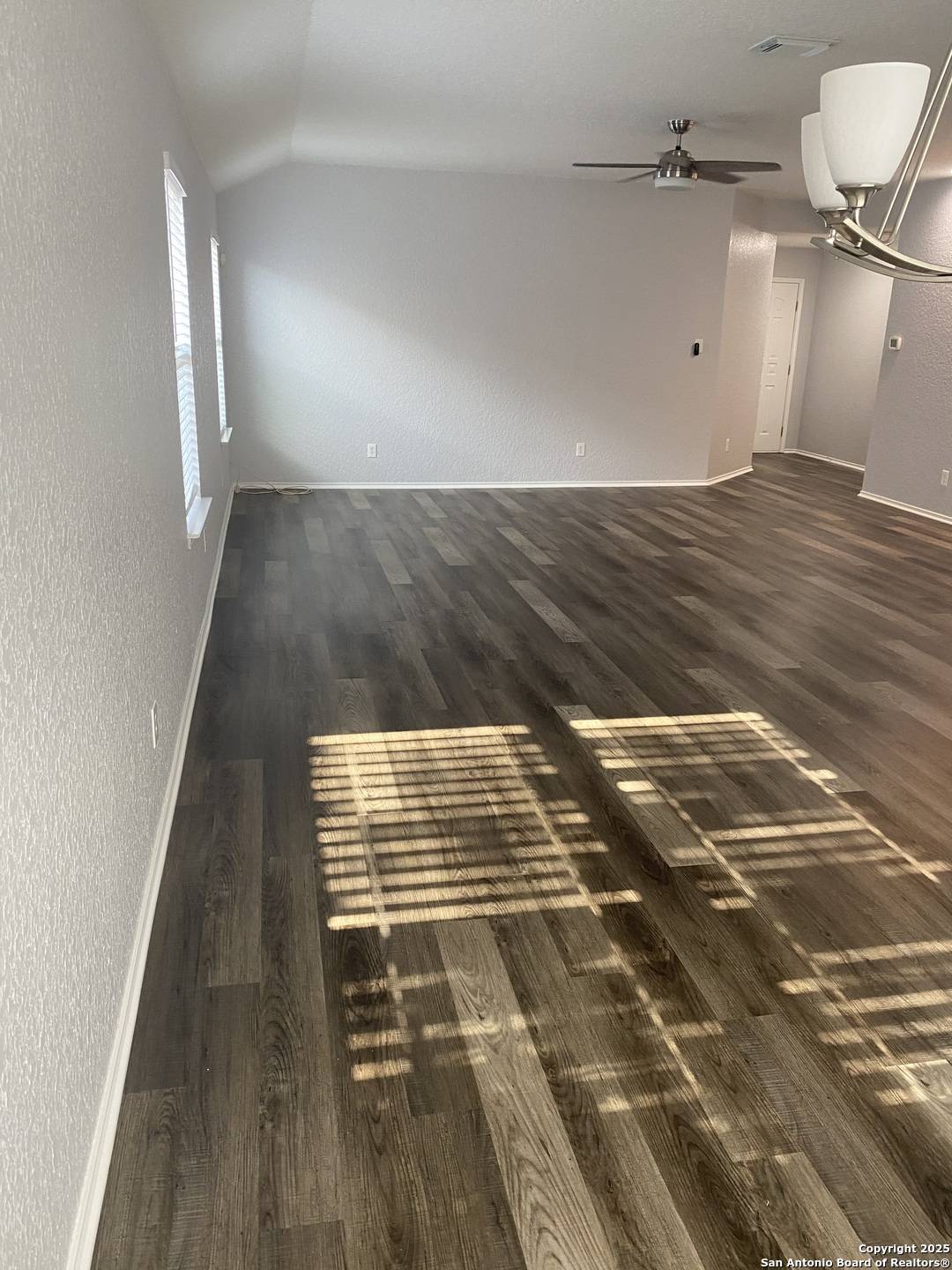 San Antonio, TX 78253-5266,411 POINT RISE