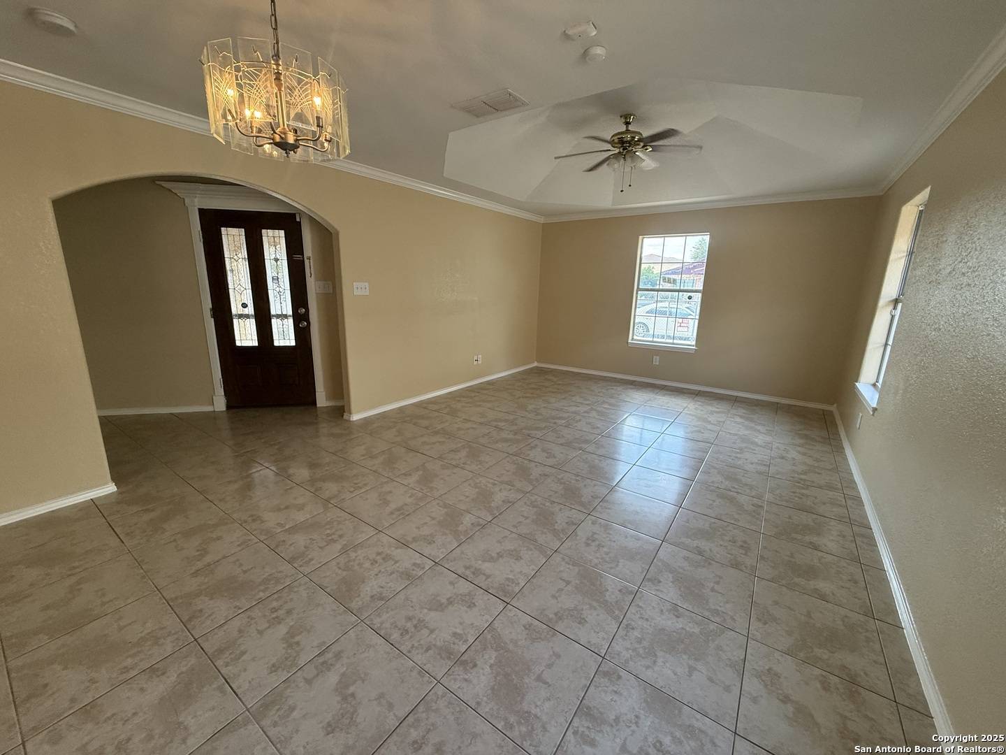 Laredo, TX 78046,135 Murcia