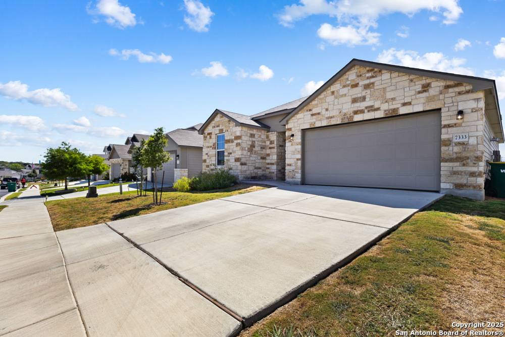 San Antonio, TX 78233,7333 Walkers Loop