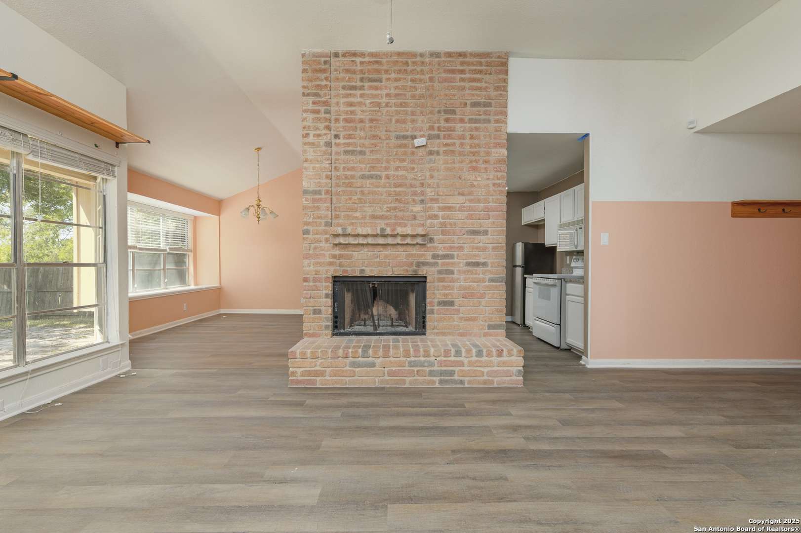 Live Oak, TX 78233,8126 Forest Bow