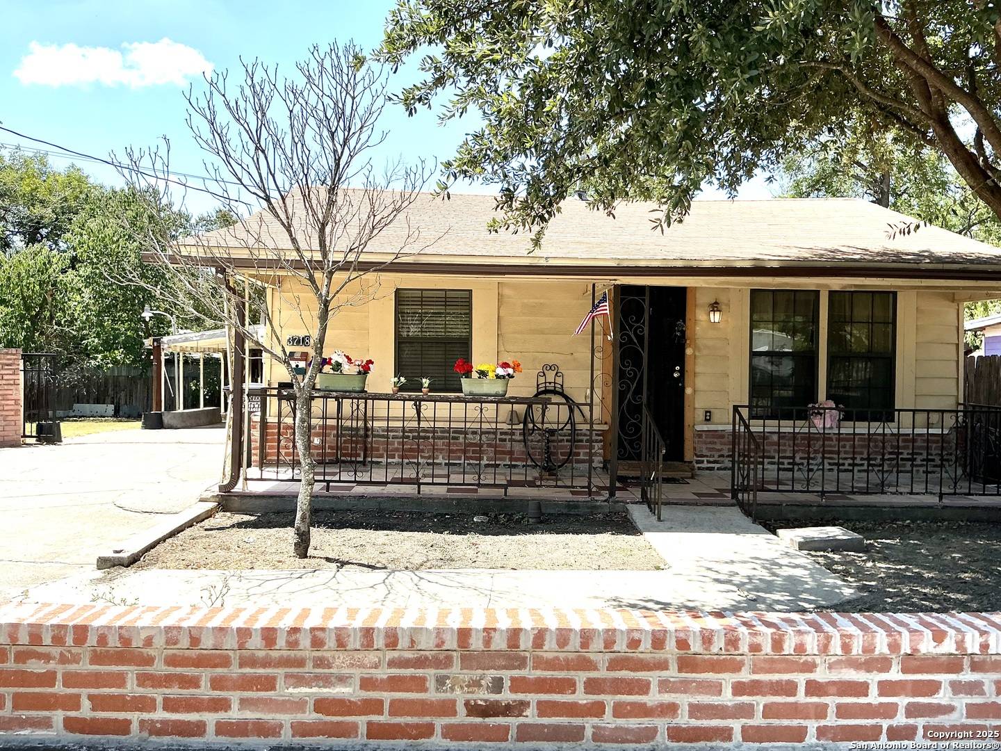 San Antonio, TX 78207,3718 W Martin St.