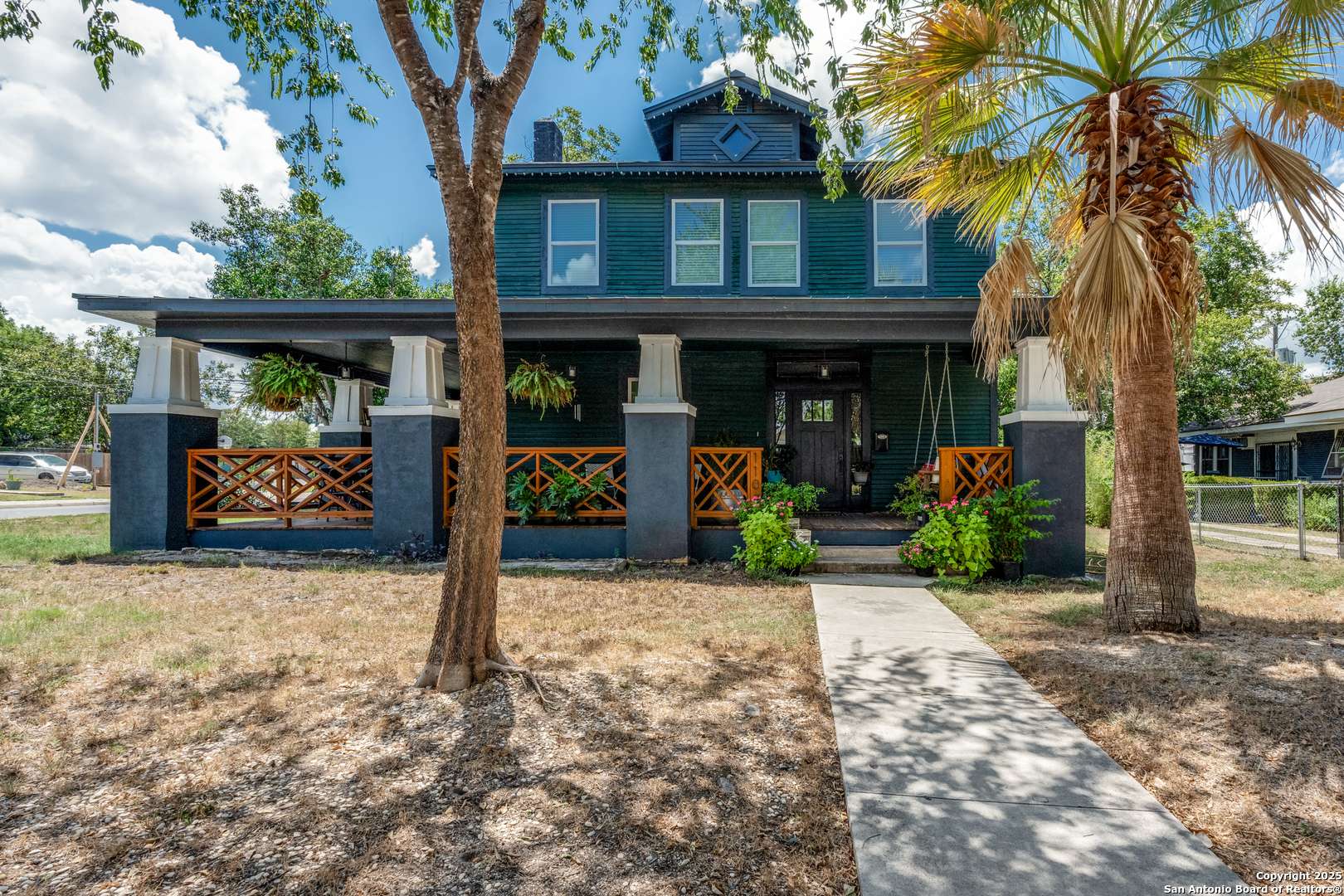 San Antonio, TX 78201,1104 W Mistletoe