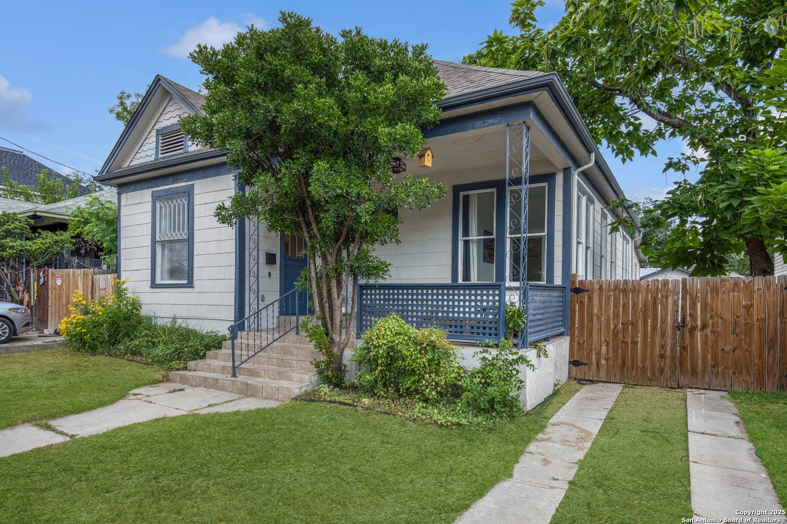 San Antonio, TX 78212,509 W Mistletoe Ave