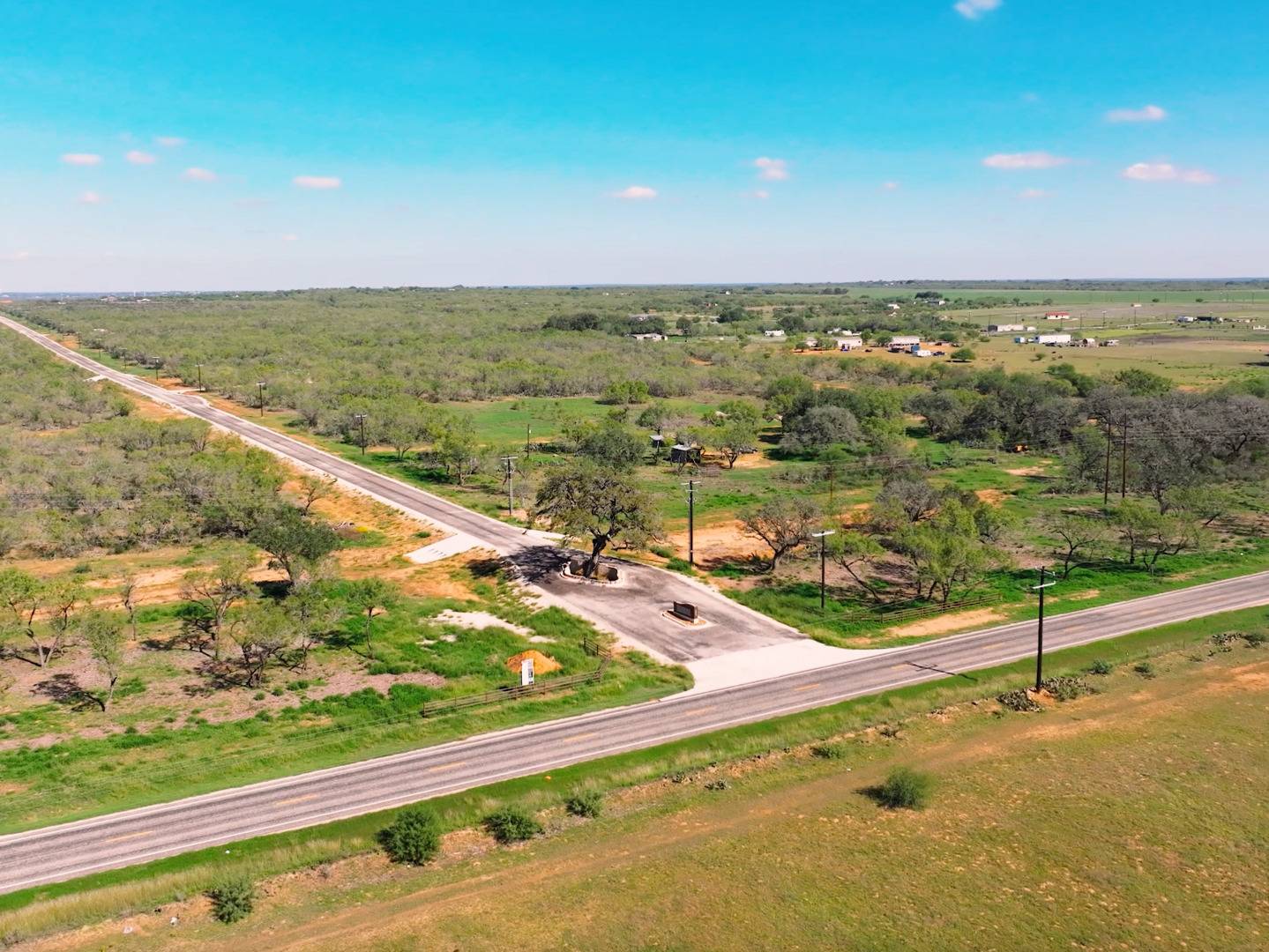 Moore, TX 78057,173 CR 2644