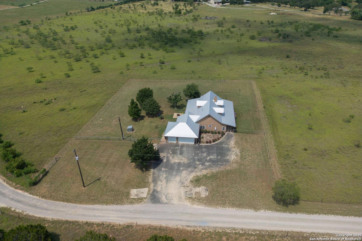 Blanco, TX 78606,192 indian oaks